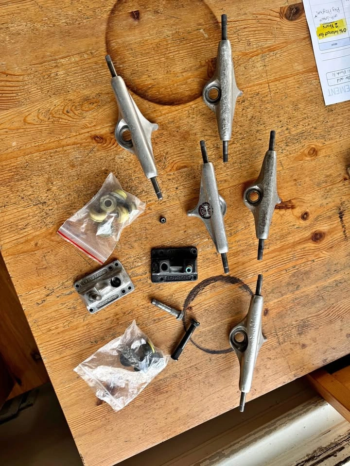 Skate Trucks Bits & Pieces