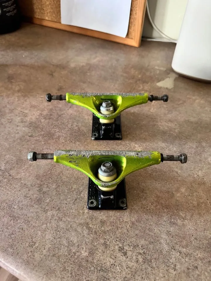 Venture Skate Trucks - photo 3