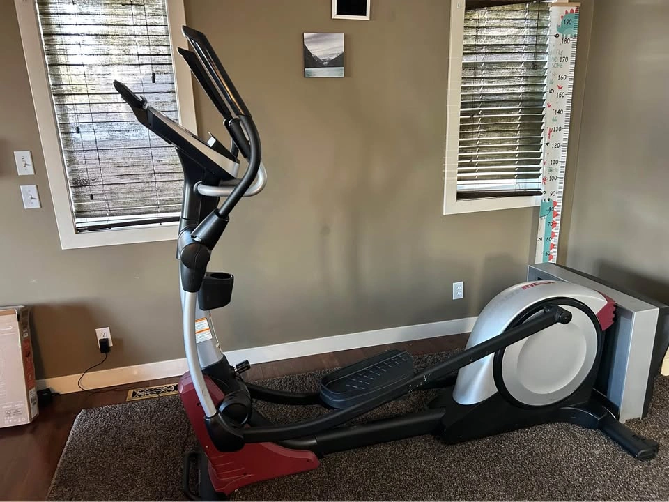 HEALTH RIDER Elliptical Machine - photo 2