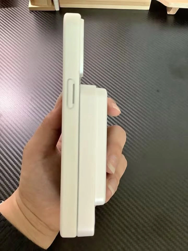 Magnetic Wireless Power Bank - 5000 MAH