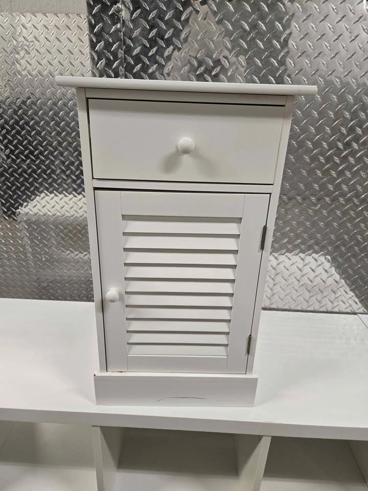 White Nightstand Cabinet - photo 2