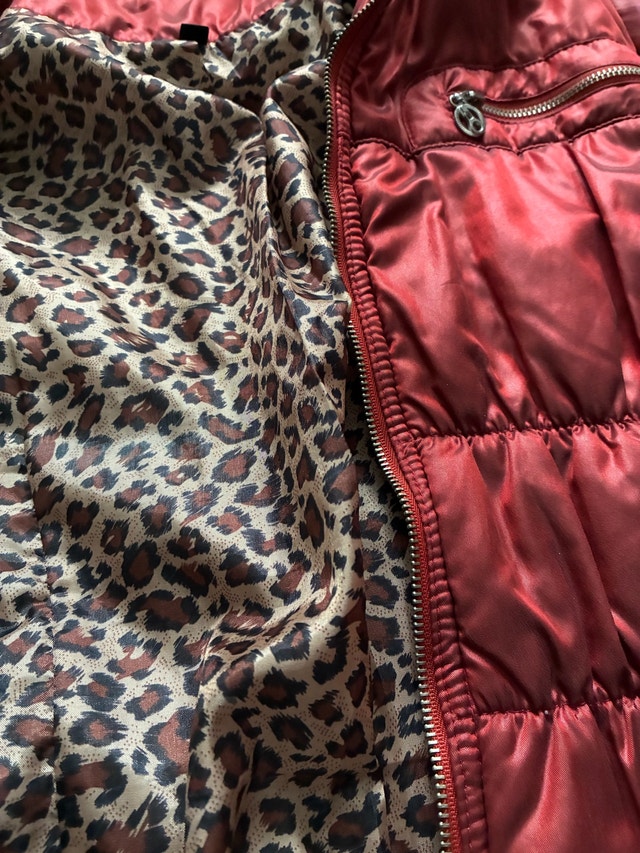 Red Puffer Jacket with Faux Fur Hood Leopard Print Lining - photo 4