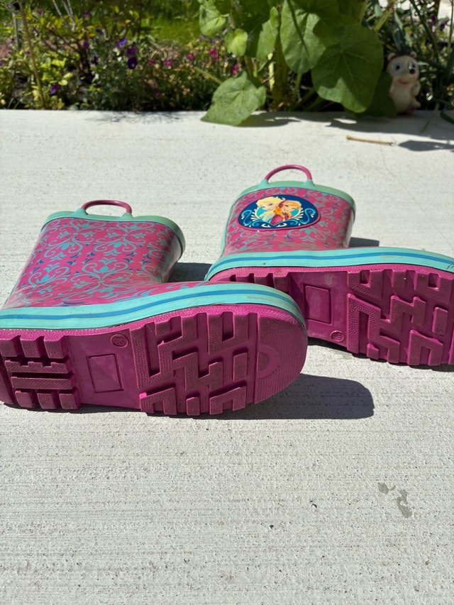 Frozen Themed Rain Boots for Girls - Lightly Used - photo 2