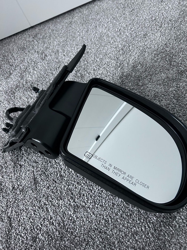 Side Mirror (right side)