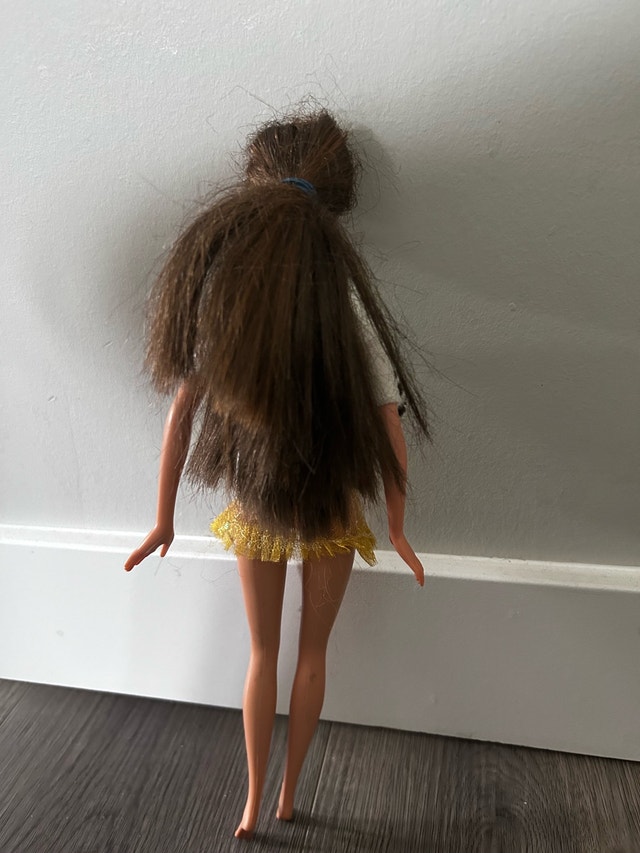 Barbie doll in cute outfit - photo 3