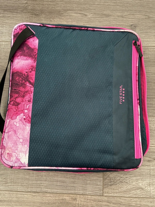 Five star zipper binder with strap