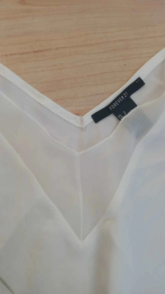 Forever 21 White V-Neck Camisole Top Size Small - photo 2