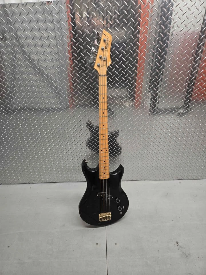 Vantage Avenger AV325 Bass Guitar - photo 2