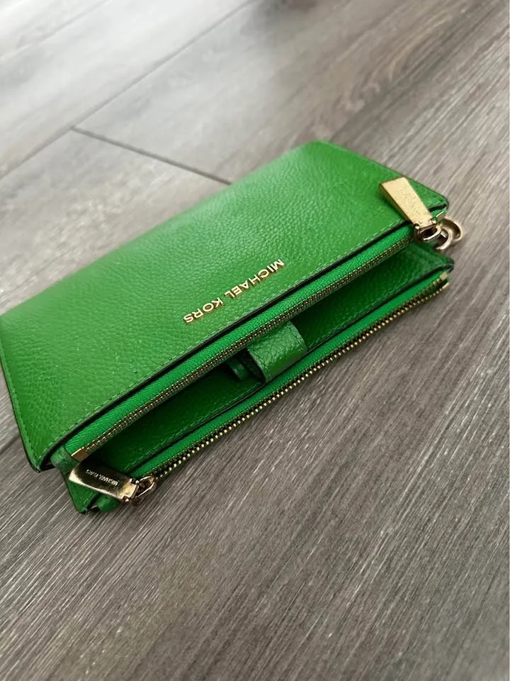 Michael Kors Green Wallet - photo 4