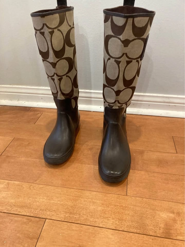 Women’s Boots Size 5.5 - photo 3