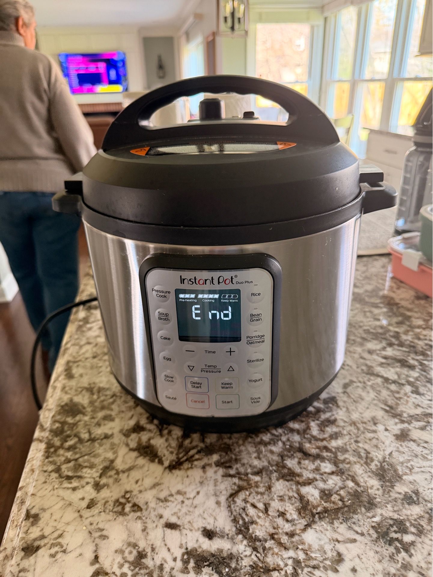 Instant Pot Duo 7-in-1 Electric Pressure Cooker, 6 Quart