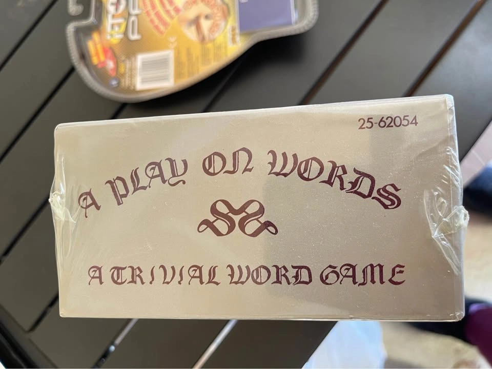 Game - a play that on words - a trivial word game - photo 2