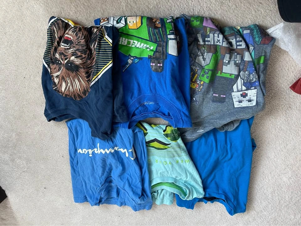 Kids T-Shirts Size 10-12 - photo 2