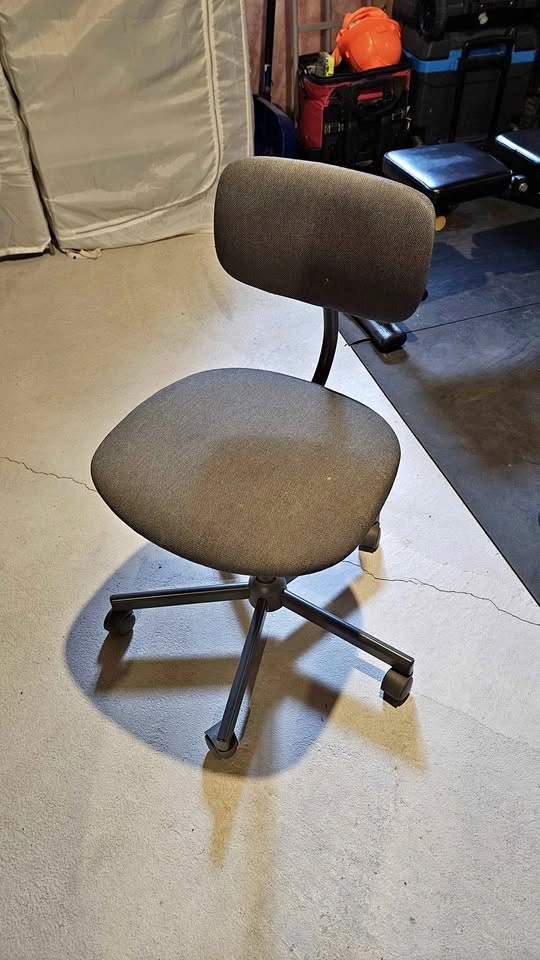 Small office chair