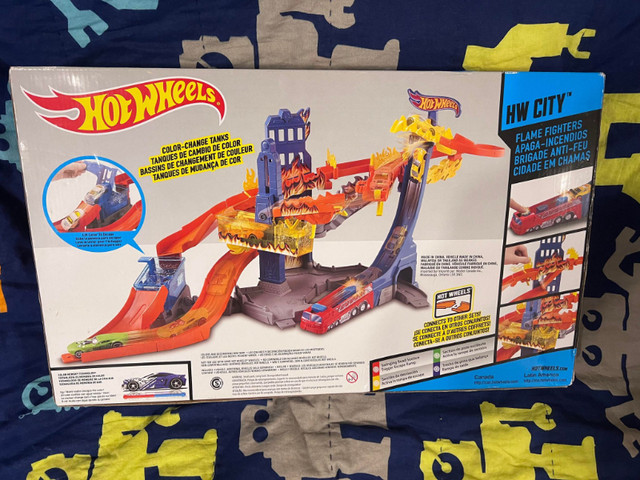 Hot Wheels Color Shifters Flame Fighter Playset BNIB - photo 2