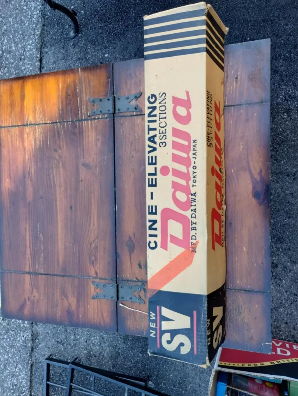 Vintage Daiwa SV Cine-Elevating Tripod Made in Japan thumbnail