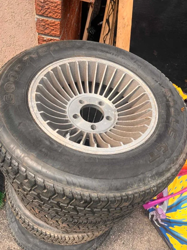 Vintage EagleGT/Goodyear Wingfoot 14" Tires image indicator(2)