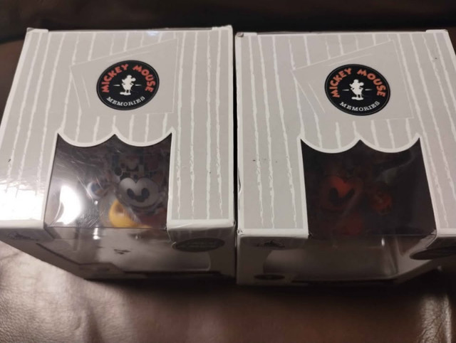 Disney Mickey Mouse Memories Shufflerz Walking 2 BNIB - photo 2