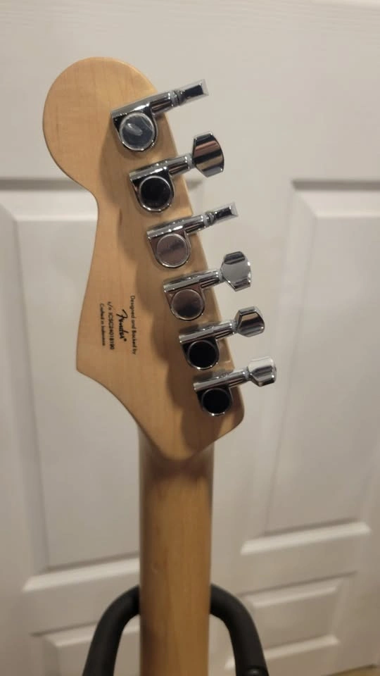 $250 Squier Sonic Stratocaster - Maple Fingerboard - Flash Pink - photo 5