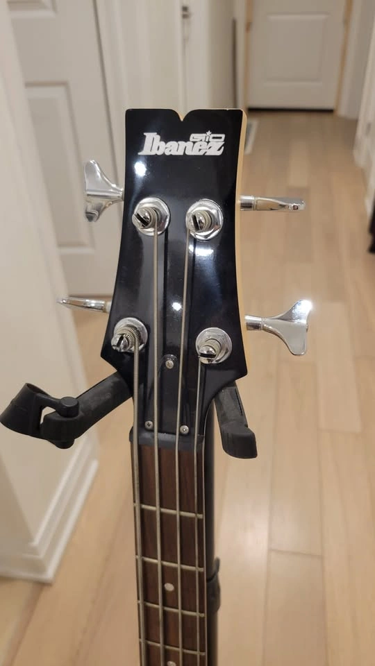 $270 Ibanez GIO GAXB150 Electric Bass – Metallic Red - photo 4