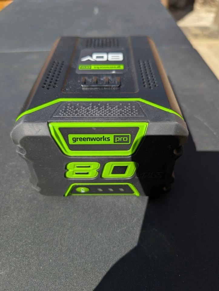 Greenworks PRO 80V 20-Inch Brushless Cordless Snow Blower - photo 4