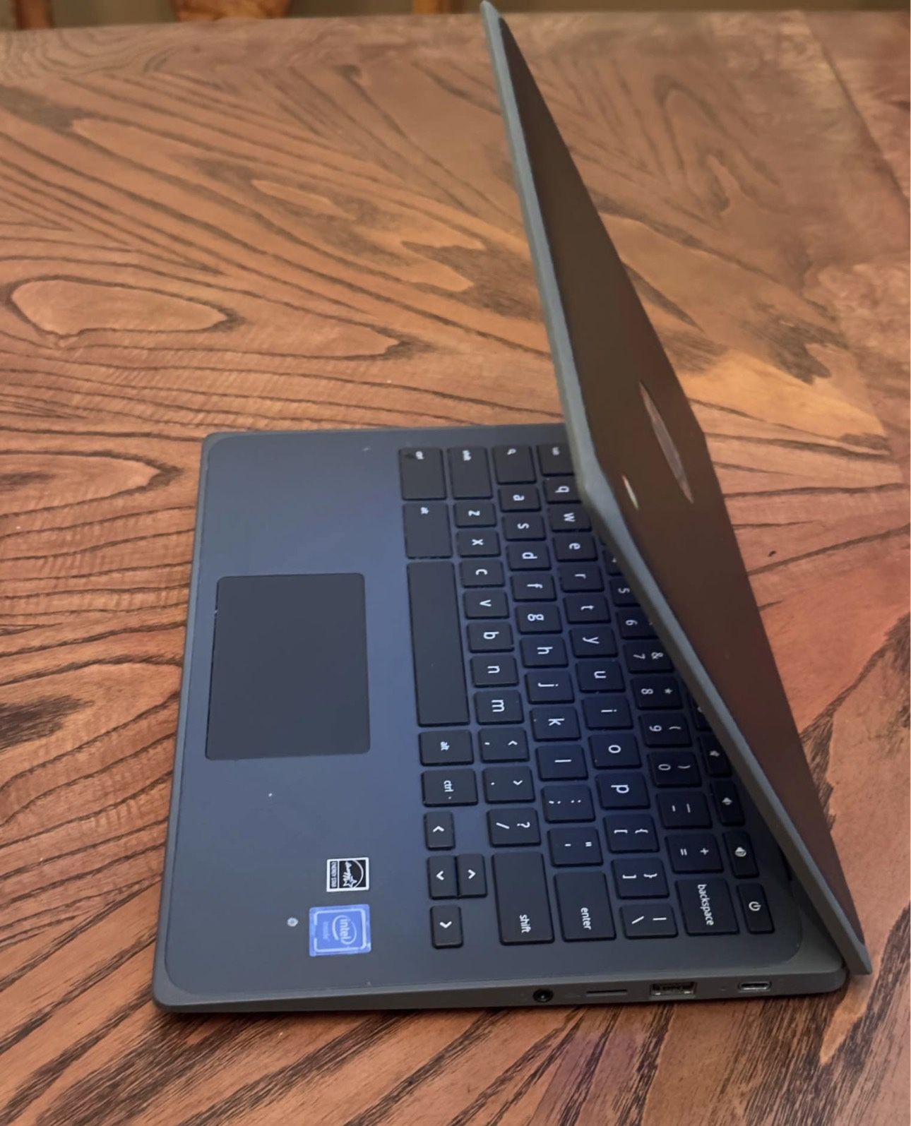 HP Chromebook 4GB RAM 32GB $65 OBO - photo 4