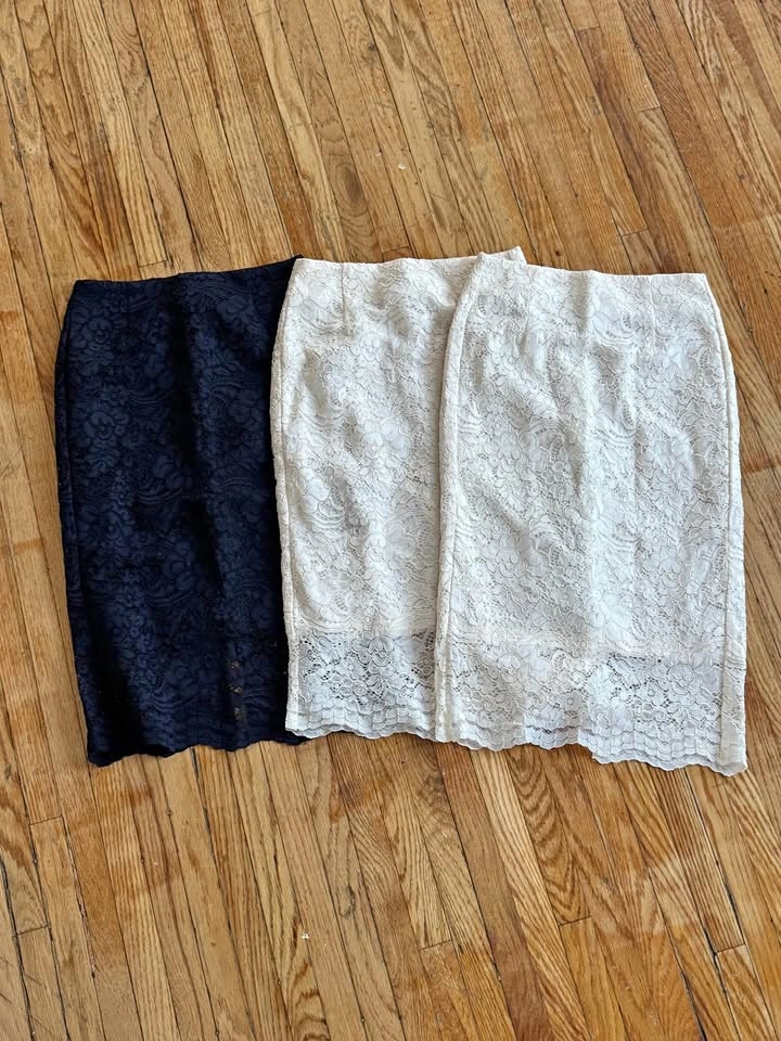 Skirts laced knee length XS