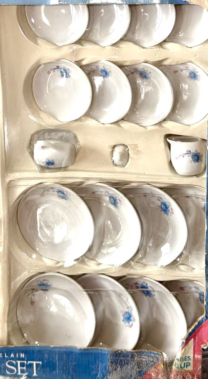 Porcelain Tea Set - 41 Piece Children's Floral Tea Set - New - V - photo 2