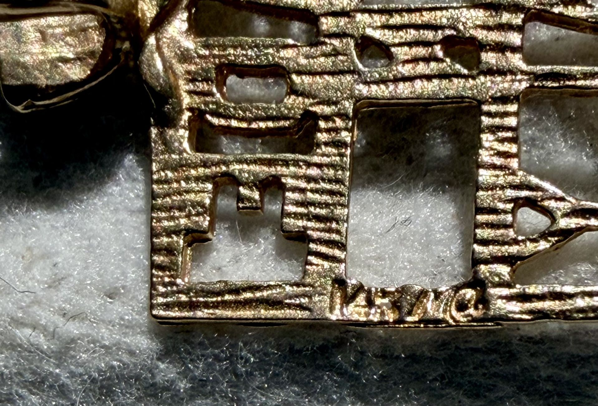 14K Yellow Gold Made in Italy Pendant - Diamond Cut - photo 5