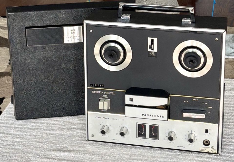 Panasonic RS-760S Reel To Reel 4 Track Player - 1960s