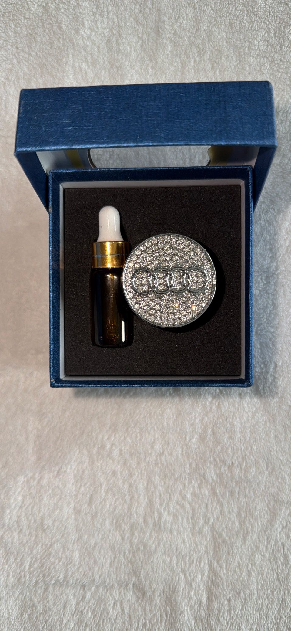 Audi Metal Rhinestone Air Freshener - New in Box! - photo 2
