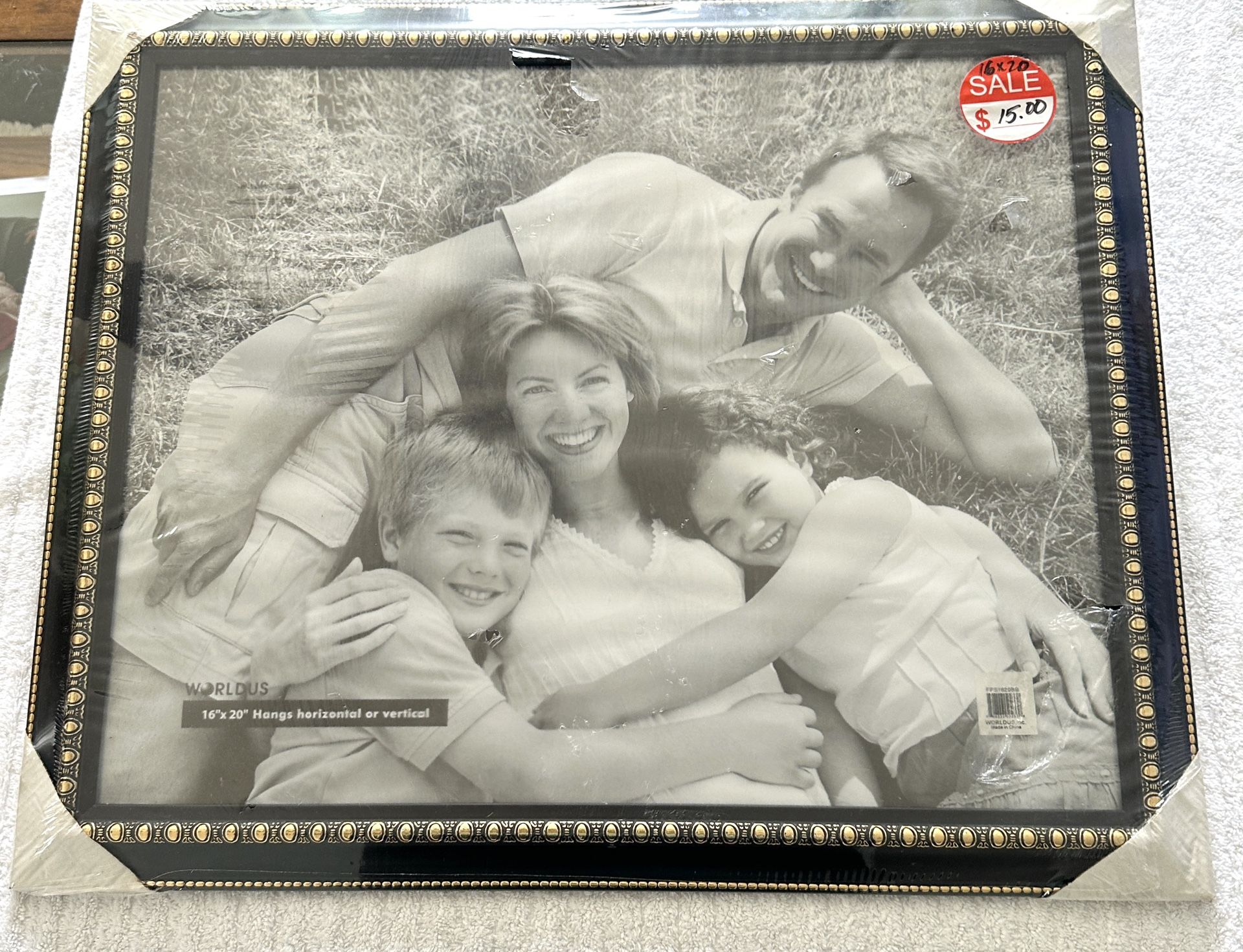 Large 16x20 Black Picture Frame with Gold Detail - New - photo 2