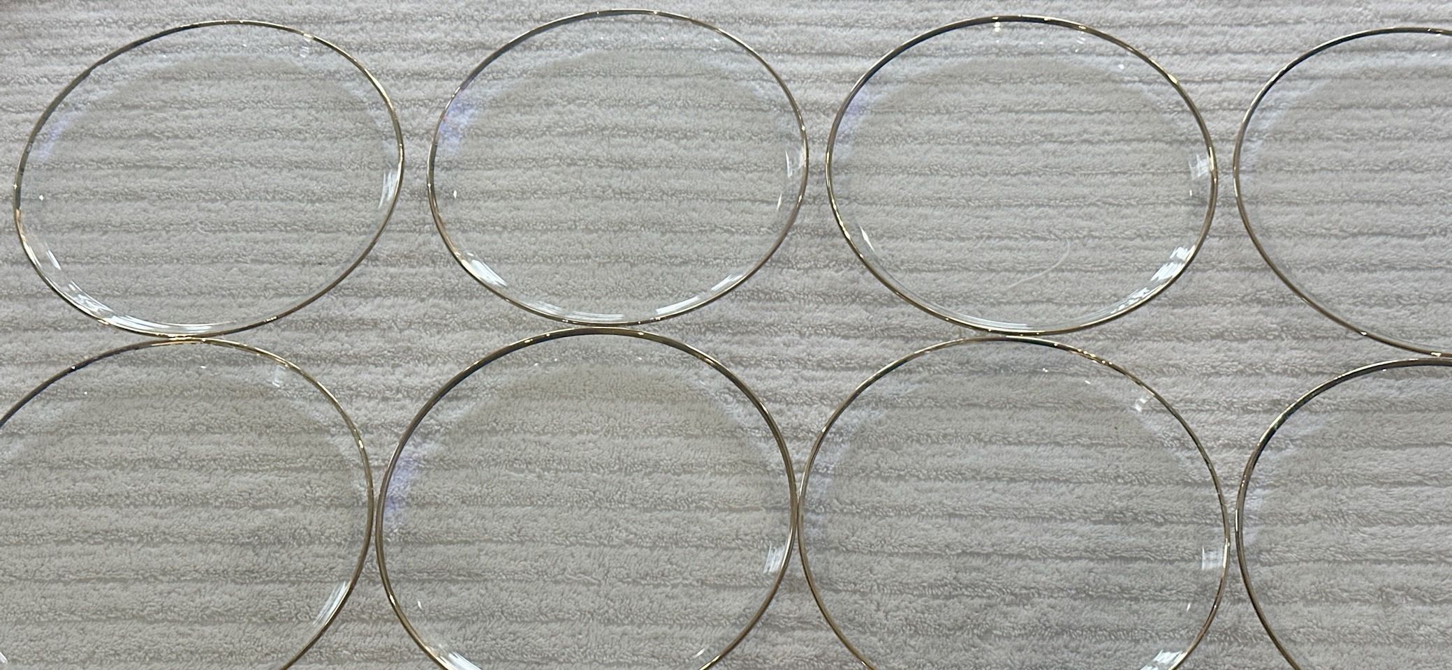 7” Clear Glass Plates Gold Rim Detailing. Set of 12- Vintage. - photo 2