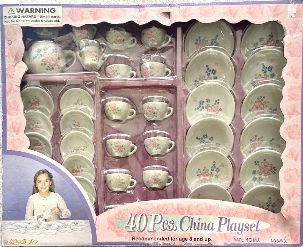 40 Pc Vintage China Play Set - Mega Toys