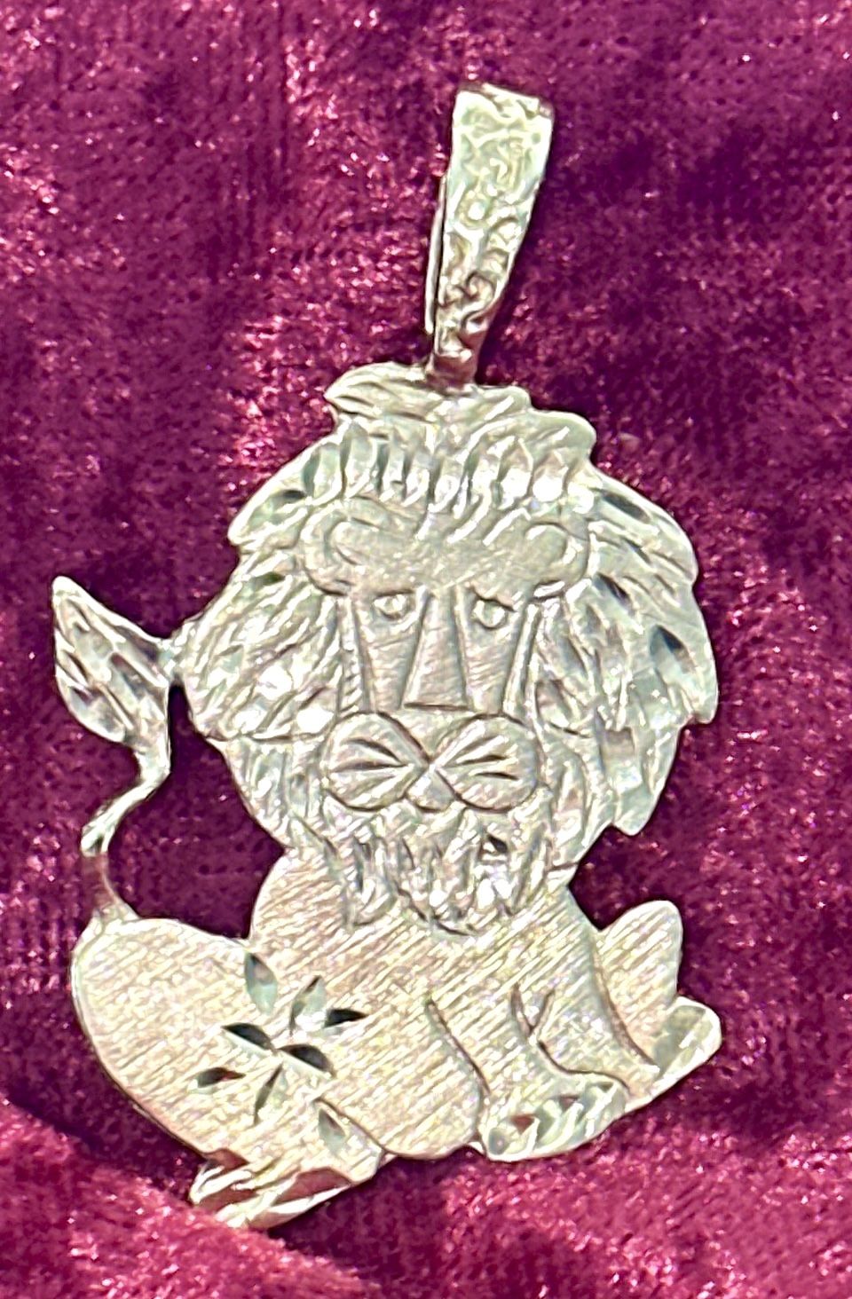 14K Solid Yellow Gold Lion Pendant - Diamond Cut - Large - photo 4
