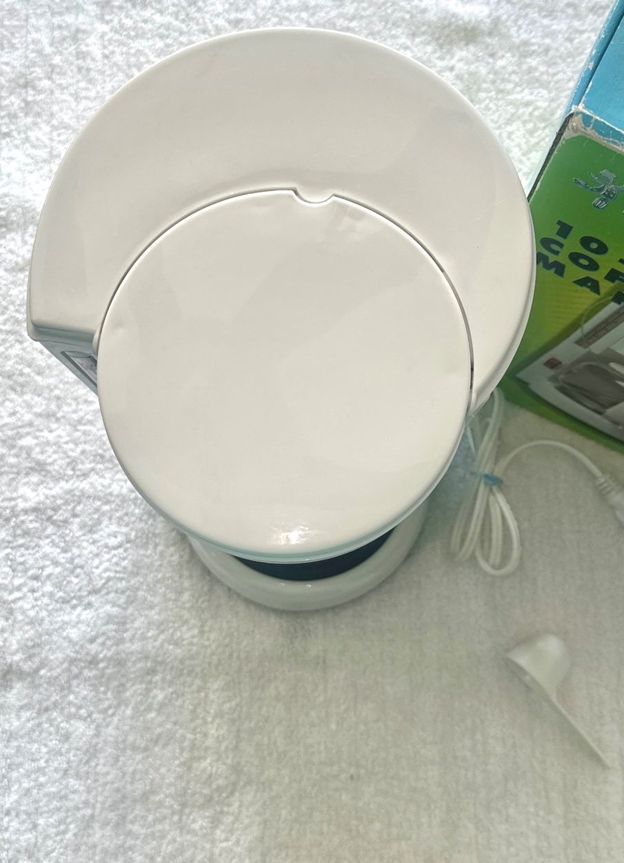 Toastmaster 10 Cup Coffee Maker, White, New in Box (No Carafe) - photo 3