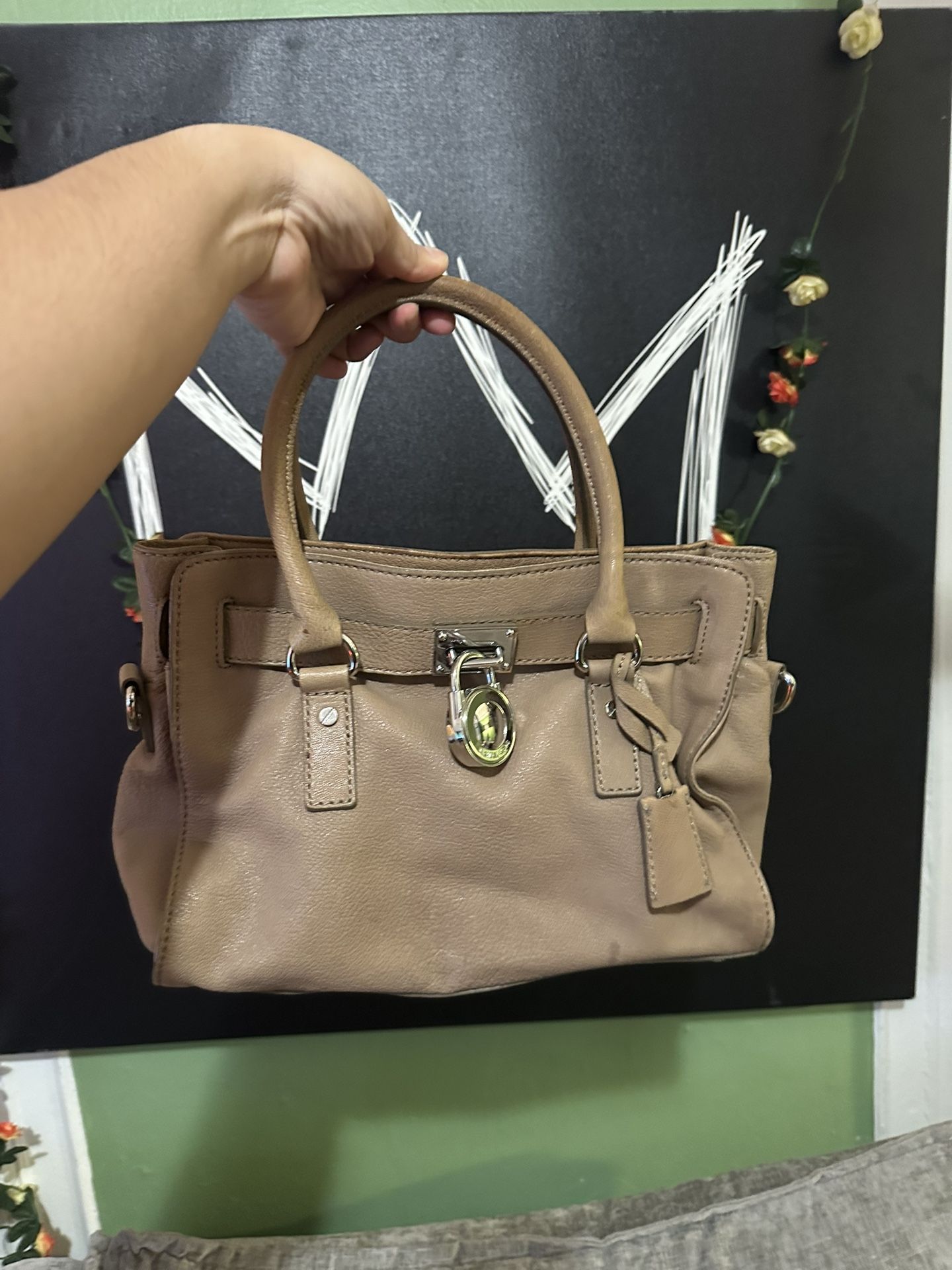 Michael Kors Hamilton Large Satchel – Taupe Pebbled Leather