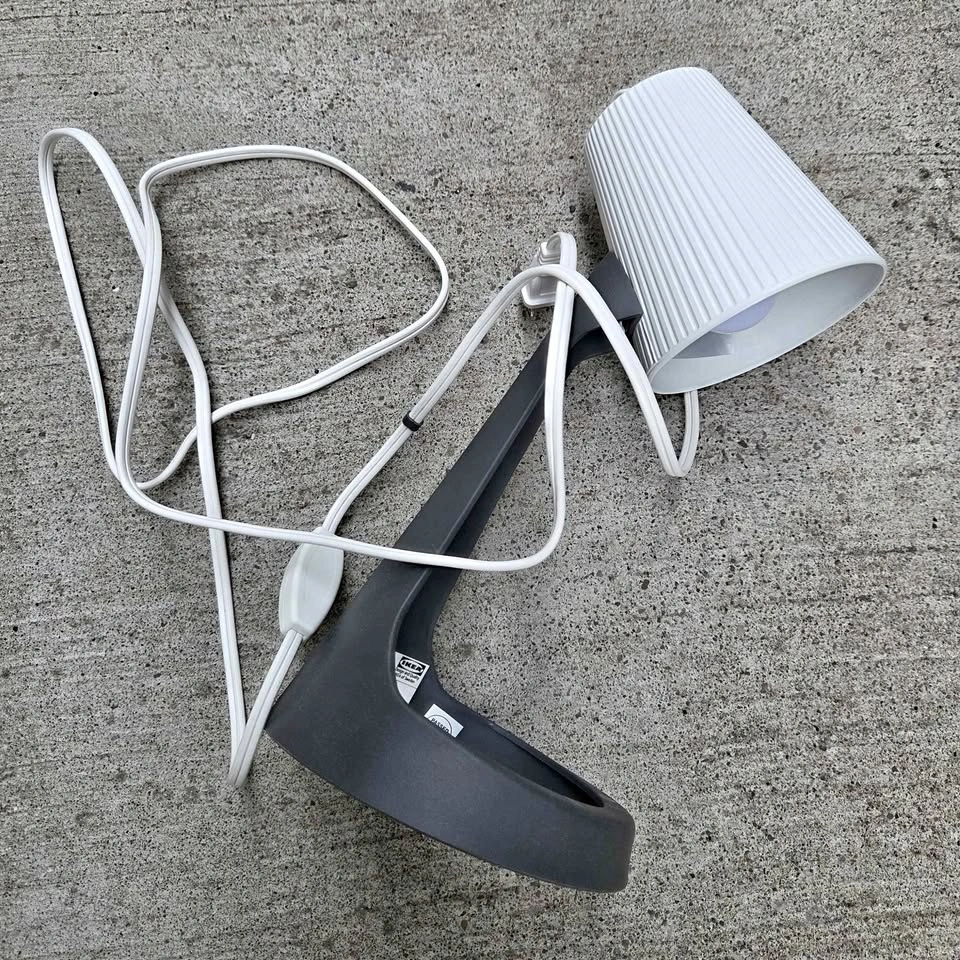 Desk lamp