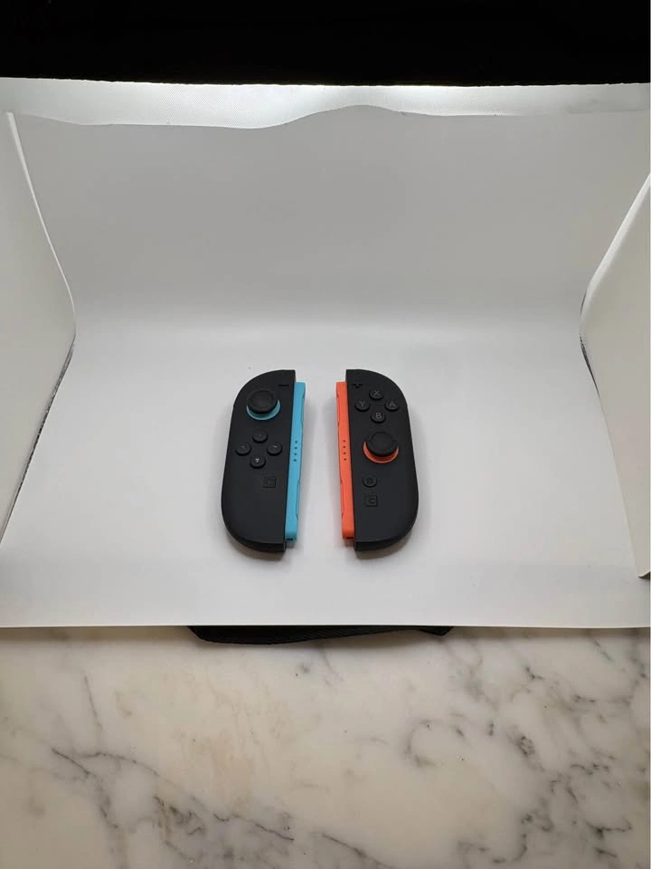 Nintendo Switch 2 Controllers - photo 2