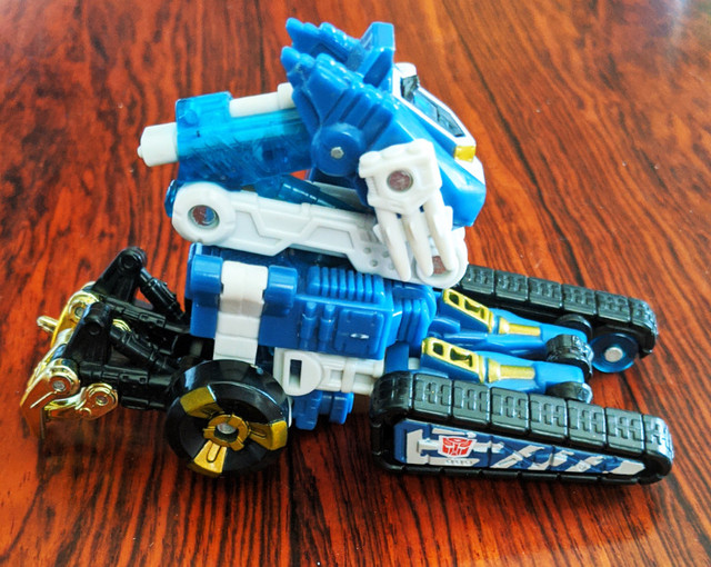 2001 - Hasbro Transformer - Disguise Scavenger - photo 3