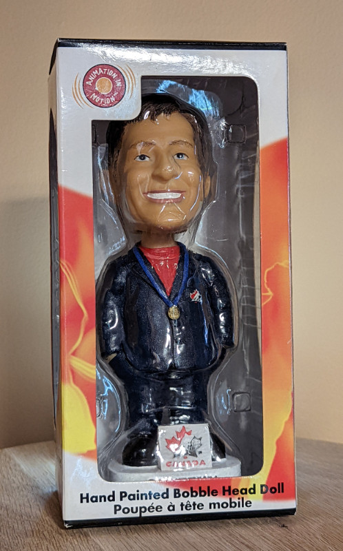 NEW - 2002 Wayne Gretzky - Team Canada Bobblehead