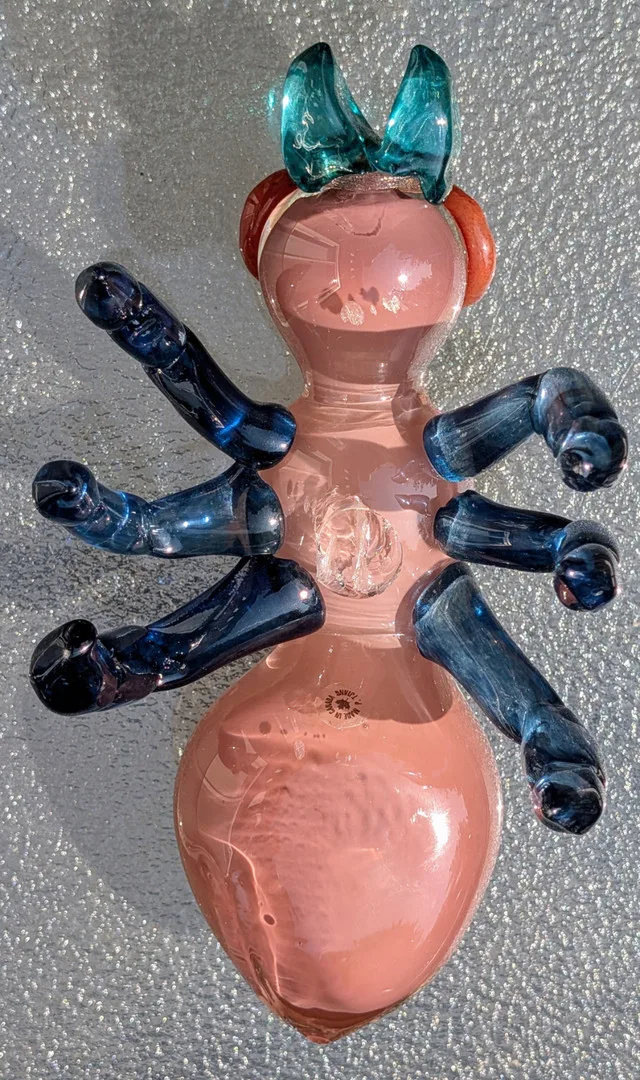 Hand Blown Ontario Craft Glass Ant by Paulus Tjiang image indicator(3)