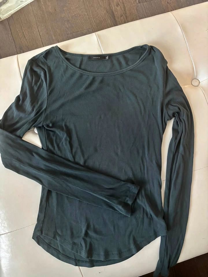 Aritzia Long Sleeve