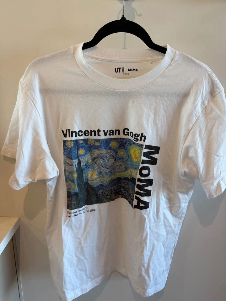 Graphic T-Shirts Bundle - Size M - photo 3