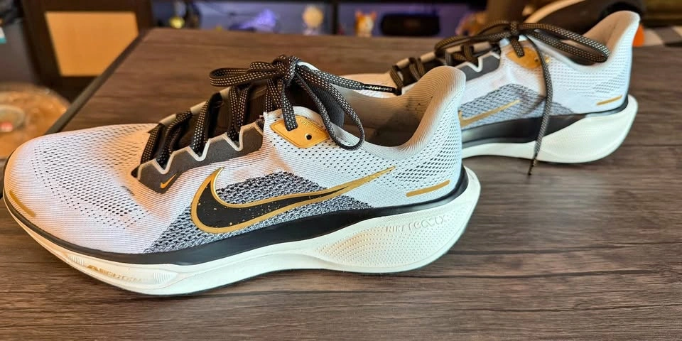 Nike Running Shoes (React) – Size 9 – Great Condition