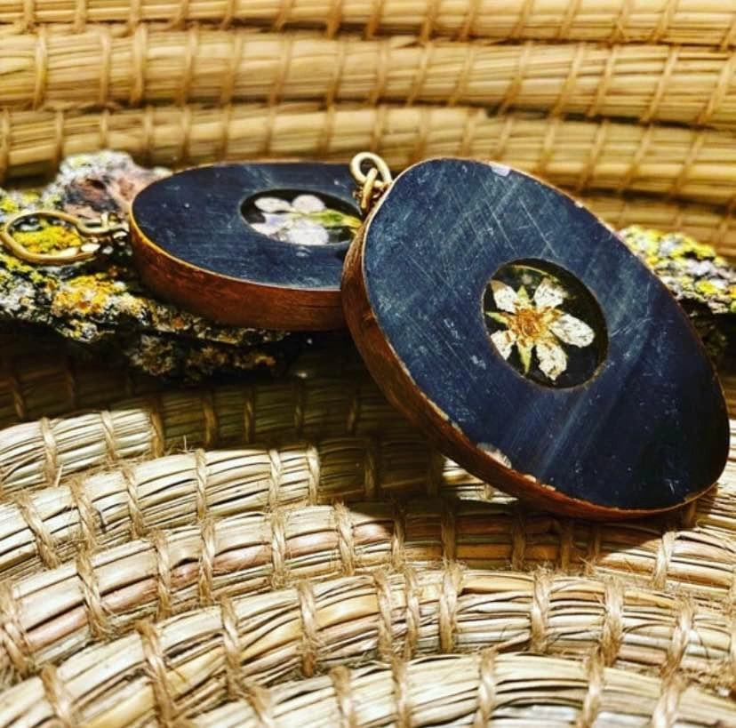 Real Flower Upcycled Earrings - photo 2