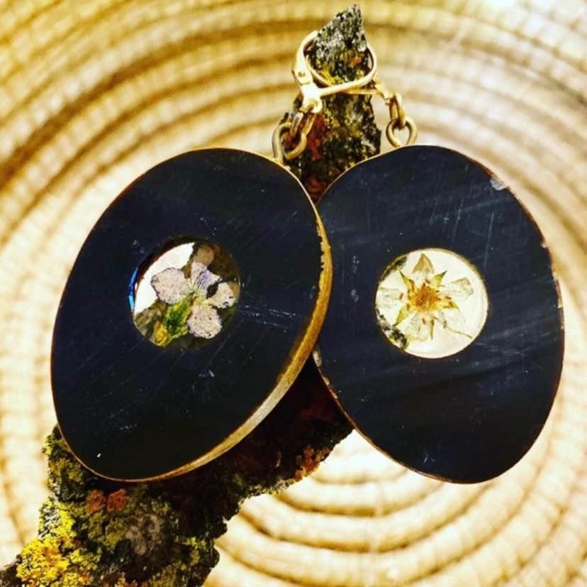 Real Flower Upcycled Earrings - photo 4