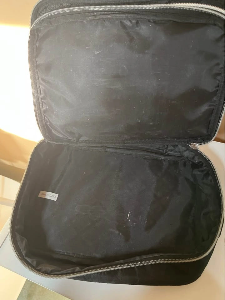 bh cosmetics black quilted makeup bag - photo 5