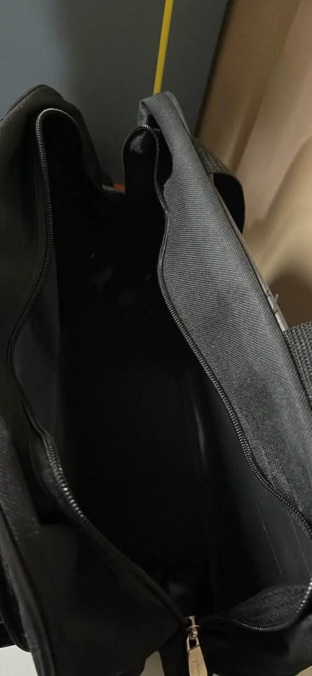 Black Travel Bag with Small Pouch - photo 3