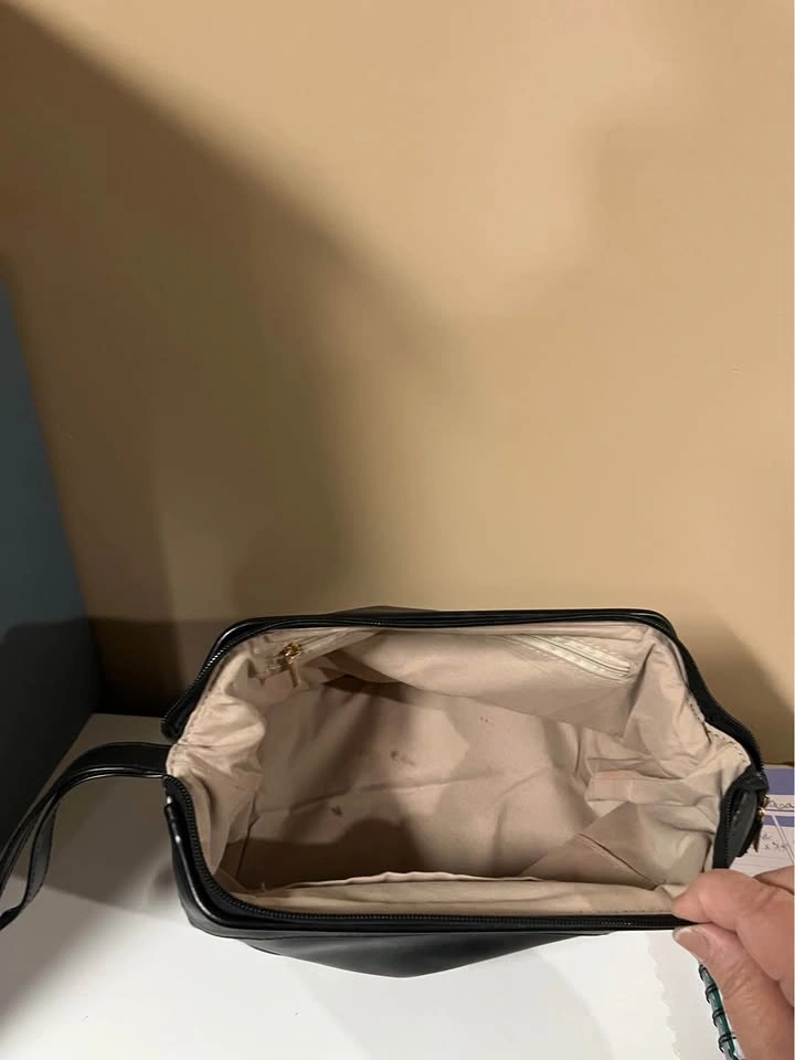 Black Toiletry Bag Travel Organizer - photo 2